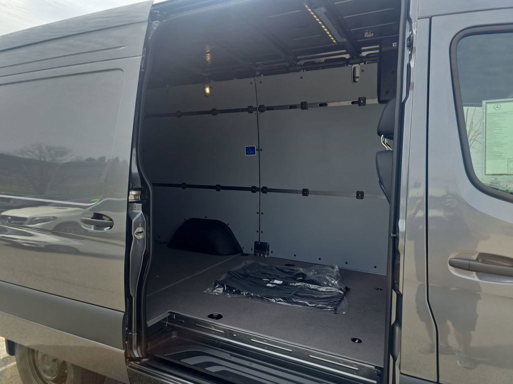 New 2026 Mercedes-Benz Sprinter 2500 image 23