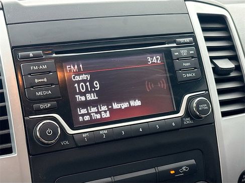 Used 2016 Nissan Frontier Desert Runner image 13