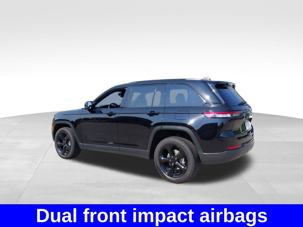 Used 2024 Jeep Grand Cherokee Altitude AWD/4WD image 20