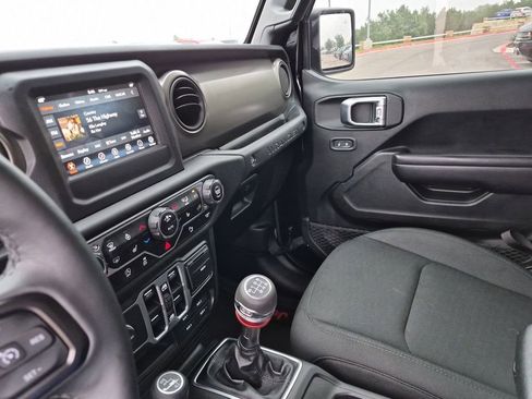 Used 2018 Jeep Wrangler Unlimited Sport S AWD/4WD image 27