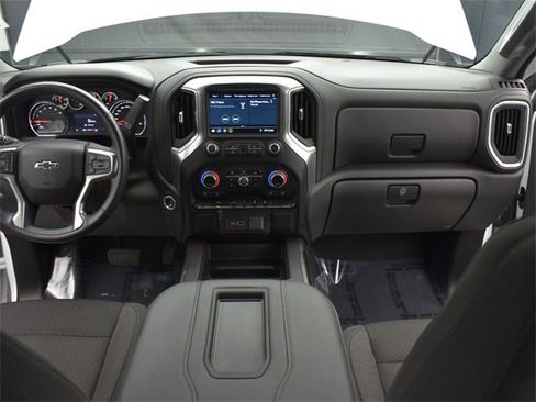 Used 2022 Chevrolet Silverado 1500 LT Trail Boss image 11