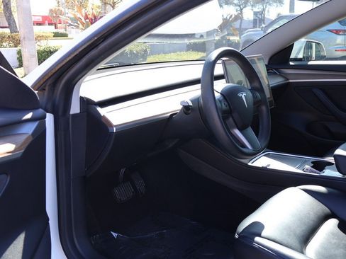 Used 2022 Tesla Model 3 Long Range image 28
