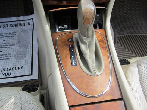 Used 2004 Mercedes-Benz E 320 4MATIC Wagon image 32