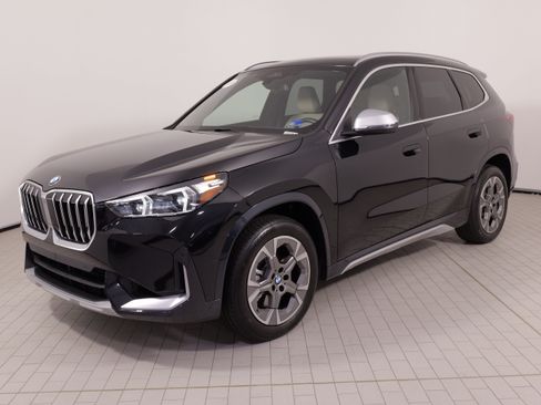 Used 2024 BMW X1 xDrive28i w/ Convenience Package AWD/4WD image 3