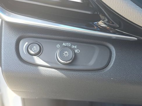 Certified 2024 Buick Envista Avenir FWD image 29