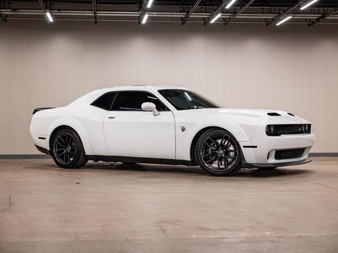Used 2019 Dodge Challenger SRT Hellcat Redeye image 13
