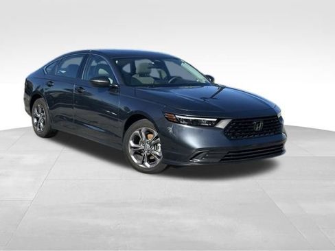 Used 2023 Honda Accord EX image 1