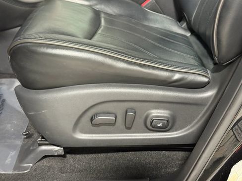 Used 2015 INFINITI QX60 3.5 Sport Utility 4D image 13