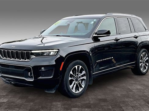 Used 2023 Jeep Grand Cherokee Overland w/ MOPAR Finishing Package image 24