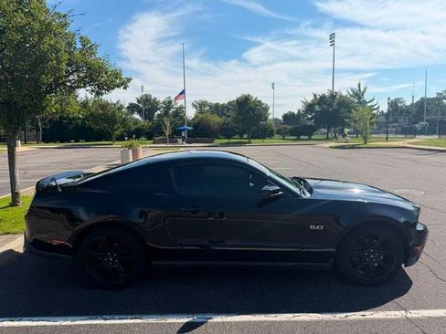 Used 2011 Ford Mustang GT Premium w/ 401A Rapid Spec Order Code RWD image 17