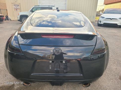 Used 2018 Nissan 370Z Coupe image 5