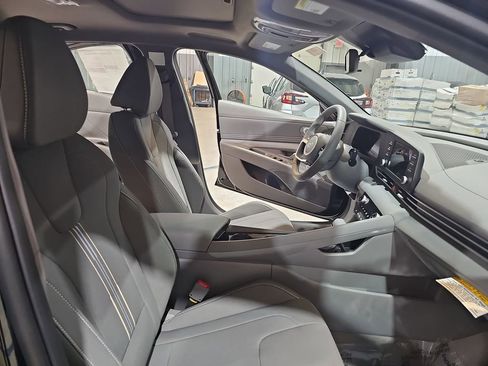 New 2026 Hyundai Elantra SEL Sport Premium FWD image 10