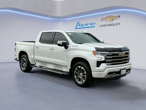 Used 2025 Chevrolet Silverado 1500 High Country w/ Technology Package AWD/4WD image 7