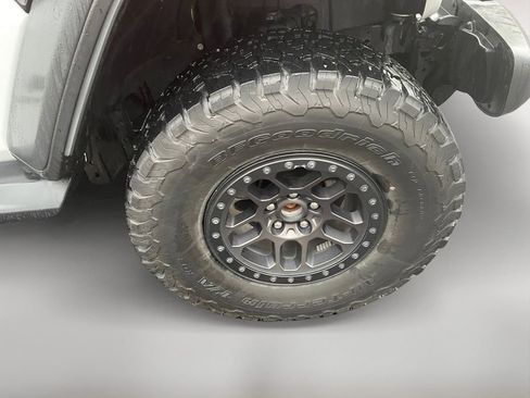 Used 2022 Jeep Wrangler Unlimited Sport image 10