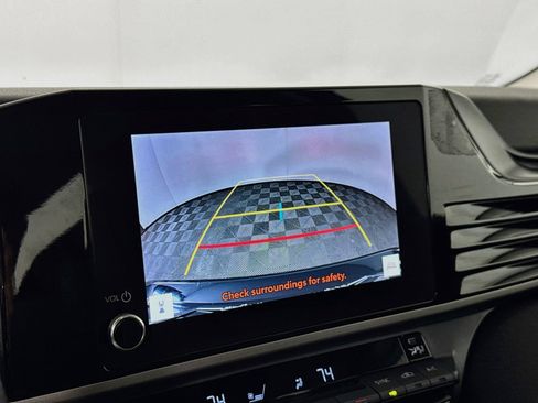 Used 2025 Toyota Camry LE FWD image 10
