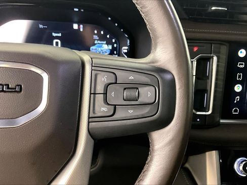Used 2022 GMC Yukon XL Denali AWD/4WD image 24