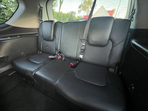 Used 2014 INFINITI QX80 4WD w/ Theater Package image 18