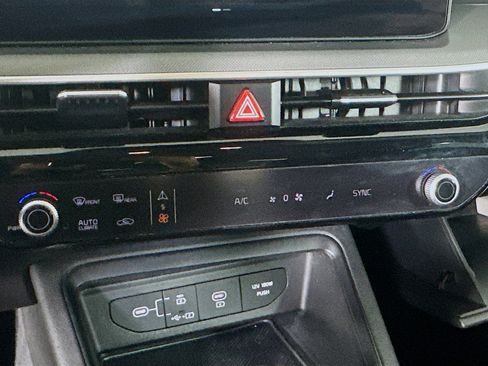 Used 2025 Kia K5 LXS image 23