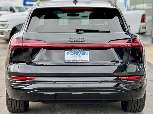 Used 2024 Audi Q8 e-tron Premium AWD/4WD image 35