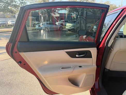 Used 2017 Nissan Altima 2.5 S w/ Power Driver Seat Package image 18