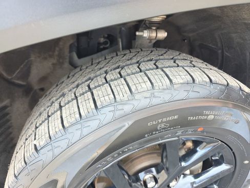 Used 2024 Jeep Grand Cherokee Altitude AWD/4WD image 40