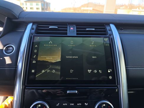 Certified 2021 Land Rover Discovery HSE R-Dynamic image 28