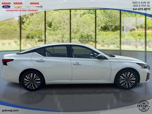 Used 2025 Nissan Altima 2.5 SV FWD image 4