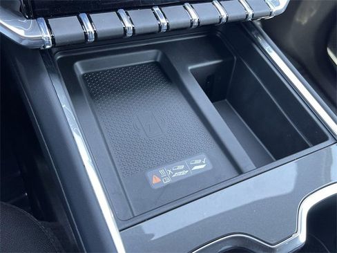 New 2025 GMC Acadia Elevation image 19