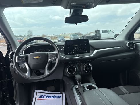 Used 2024 Chevrolet Blazer LT FWD image 10