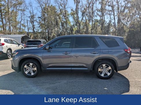 Used 2025 Honda Pilot EX-L image 8