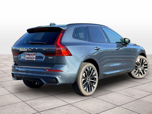 New 2026 Volvo XC60 B5 Ultra w/ Climate Package image 4