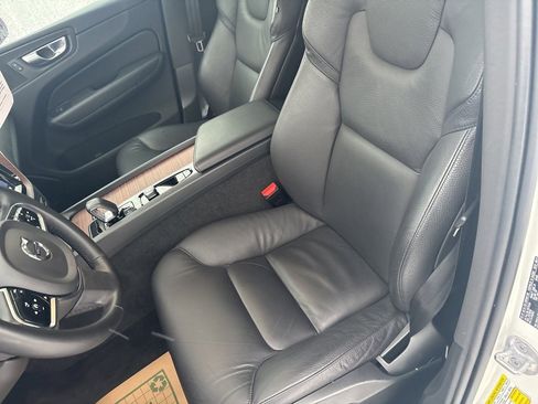 Certified 2024 Volvo XC60 B5 Plus image 20