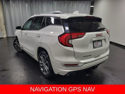 Used 2020 GMC Terrain Denali w/ Denali Premium Package AWD/4WD image 7