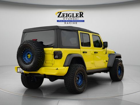Used 2023 Jeep Wrangler Unlimited Sport AWD/4WD image 7
