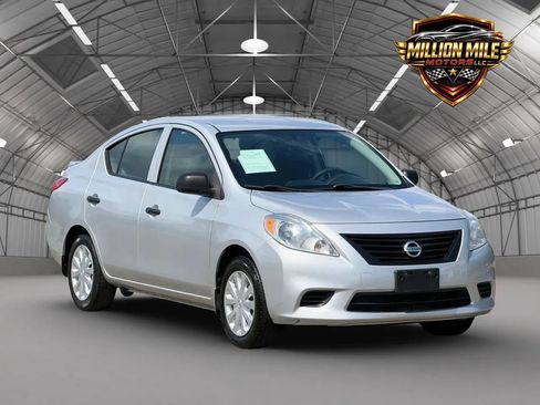 Used 2014 Nissan Versa S Plus FWD image 1