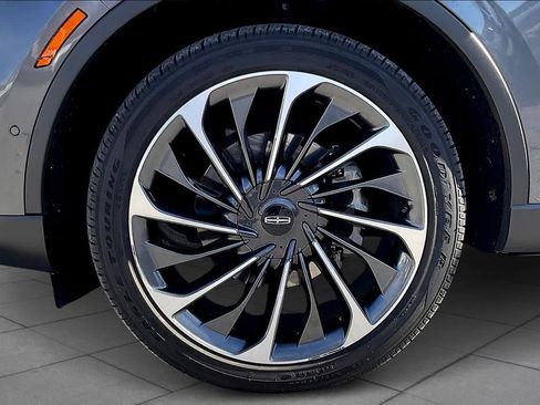 Used 2023 Lincoln Aviator Reserve w/ Equipment Group 201A image 10