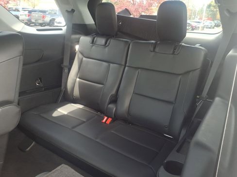 Certified 2023 Ford Explorer XLT w/ Equipment Group 202A AWD/4WD image 10