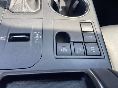 Used 2024 Toyota Highlander XSE FWD image 27