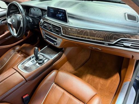 Used 2018 BMW 750i xDrive AWD/4WD image 78