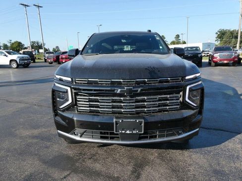 New 2026 Chevrolet Suburban High Country AWD/4WD image 9