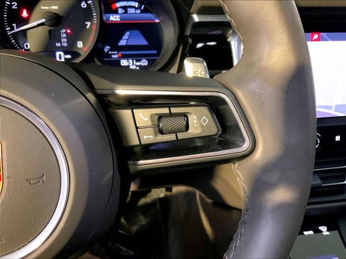 Used 2023 Porsche Macan image 28