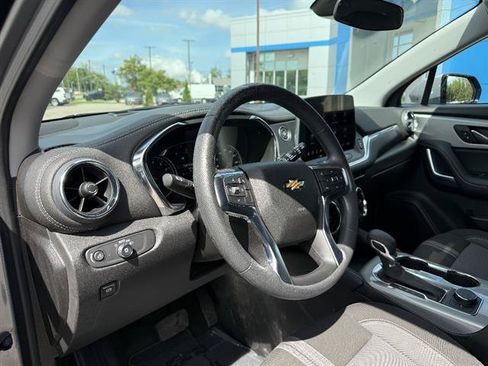 Certified 2025 Chevrolet Blazer LT AWD/4WD image 2
