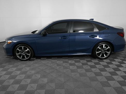 Used 2025 Honda Civic Sport image 3