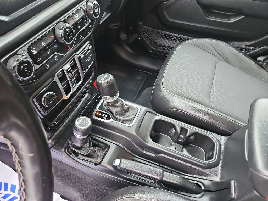 Used 2020 Jeep Wrangler Unlimited Sport AWD/4WD image 23