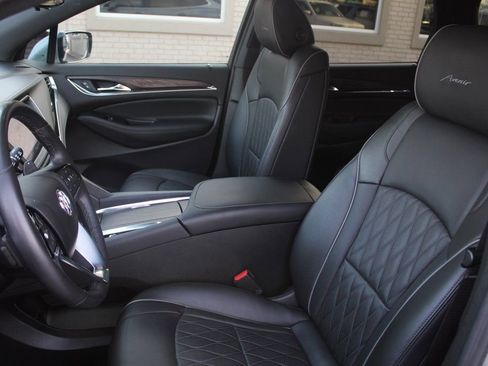 Used 2024 Buick Enclave Avenir w/ Avenir Technology Package image 13