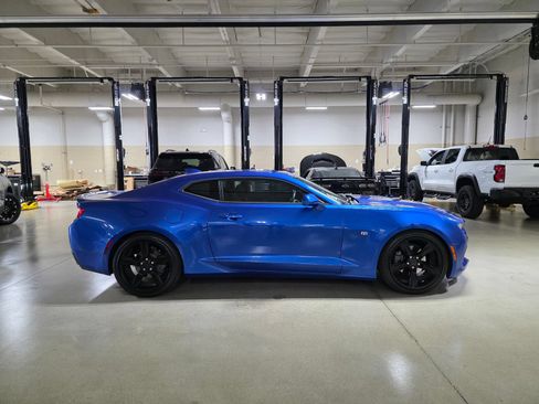 Used 2017 Chevrolet Camaro LT w/ RS Package RWD image 8