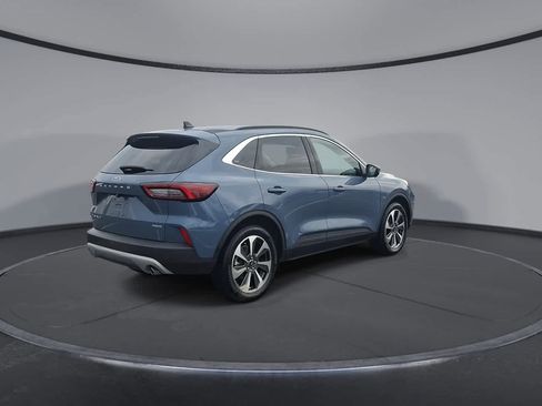 Certified 2023 Ford Escape Platinum w/ Premium Technology Package image 8