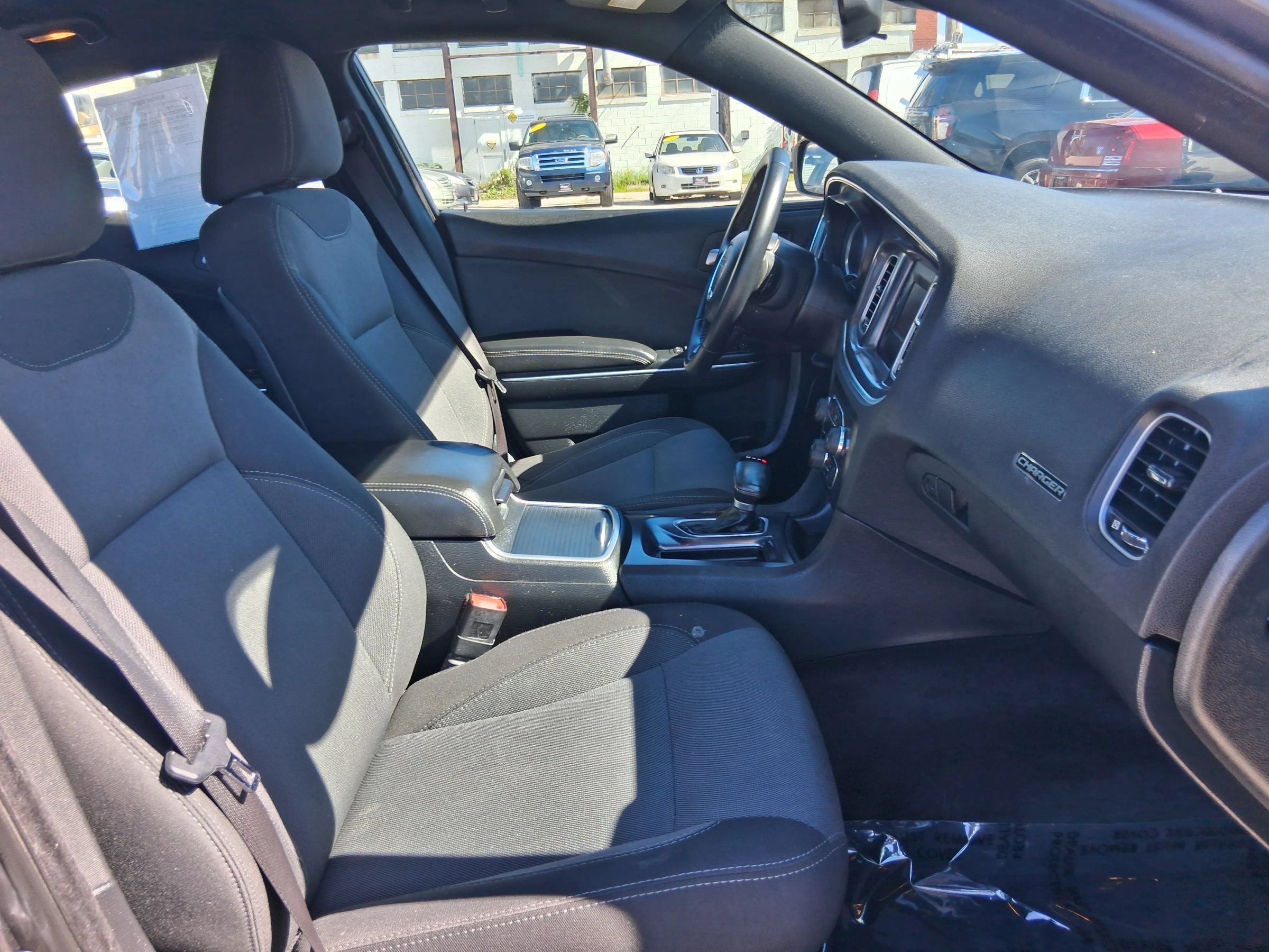 Used 2017 Dodge Charger SE w/ Popular Equipment Group AWD/4WD image 19