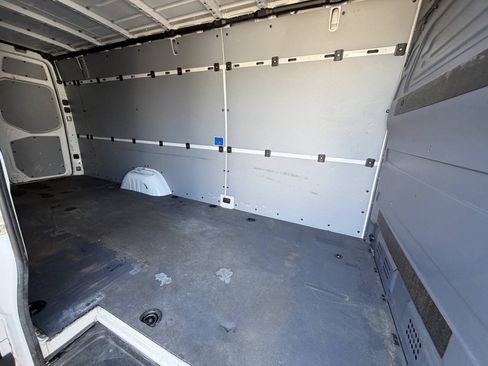 Used 2021 Mercedes-Benz Sprinter 2500 image 14