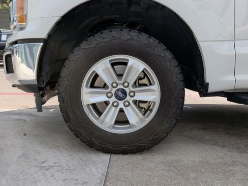 Used 2020 Ford F150 XLT w/ FX4 Off-Road Package image 12